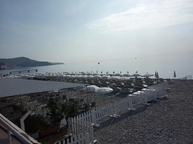 Apartment Fully Equipped Apt For 3, Near Negresco Nice